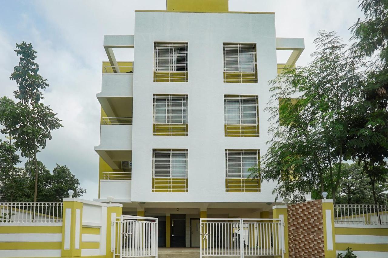 Oyo 16007 Sk Executive Hotel Yerandwane Exterior photo